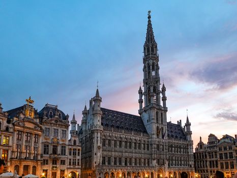 Belgien entdecken: 10 Ziele, die über Brüssel hinausgehen 🍟