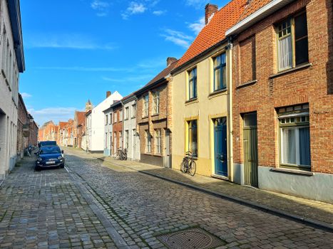 Brügge zu Fuß: Die 3 schönsten Routen für deinen Städtetrip 🚶♂️
